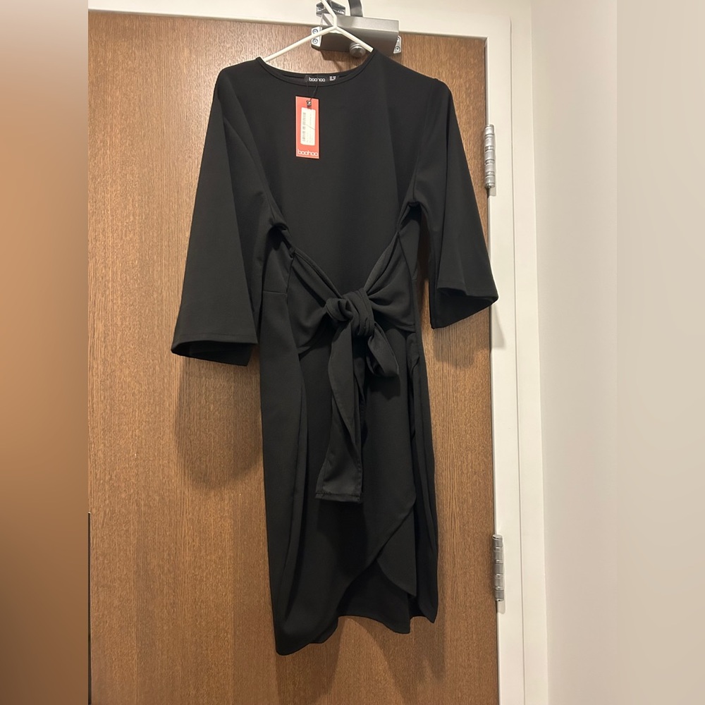 Boohoo Black Dress with Tie-Waist, new